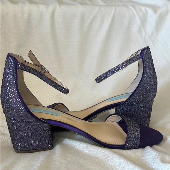 Betsey Johnson Purple Glitter Block Heels - Picture 9 of 9